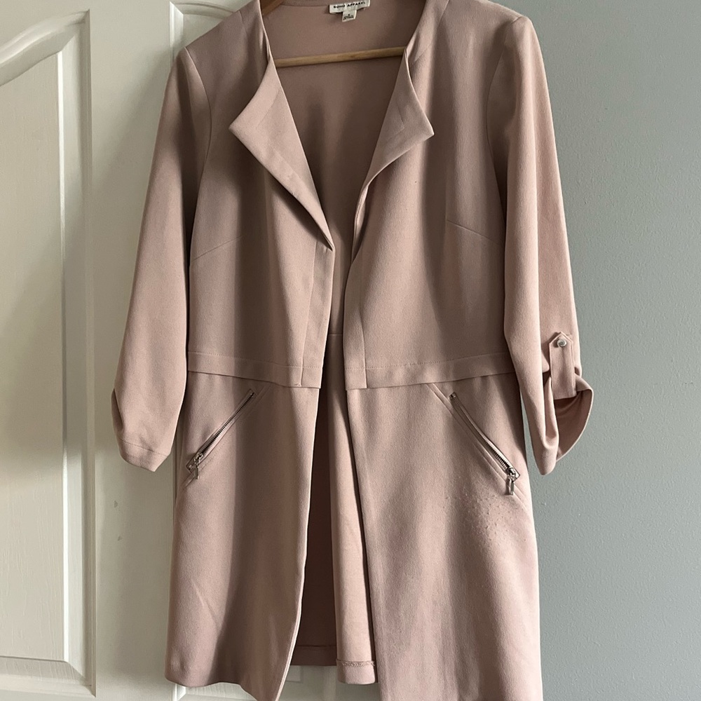Pink mid-sleeve jacket